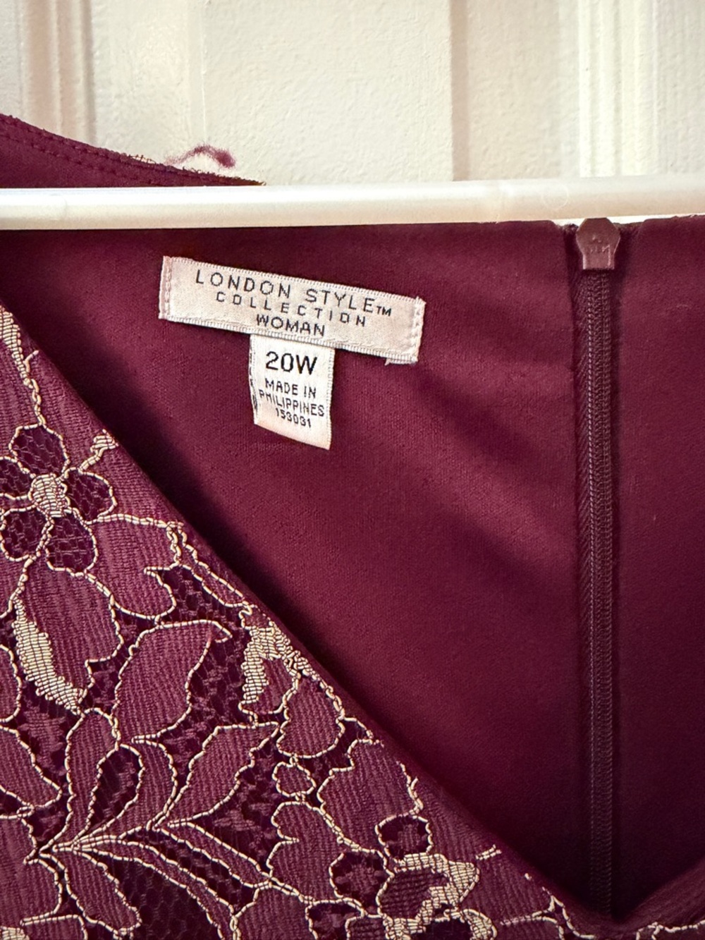 London Style Burgundy Lace Midi Dress with Gold Belt Accent - Picture 2 of 3